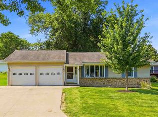 103 Valley Rd, Williamsburg, IA 52361