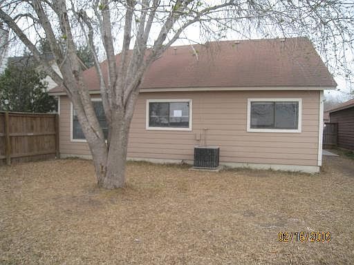 2nd image of 3080 Beacon Field Dr