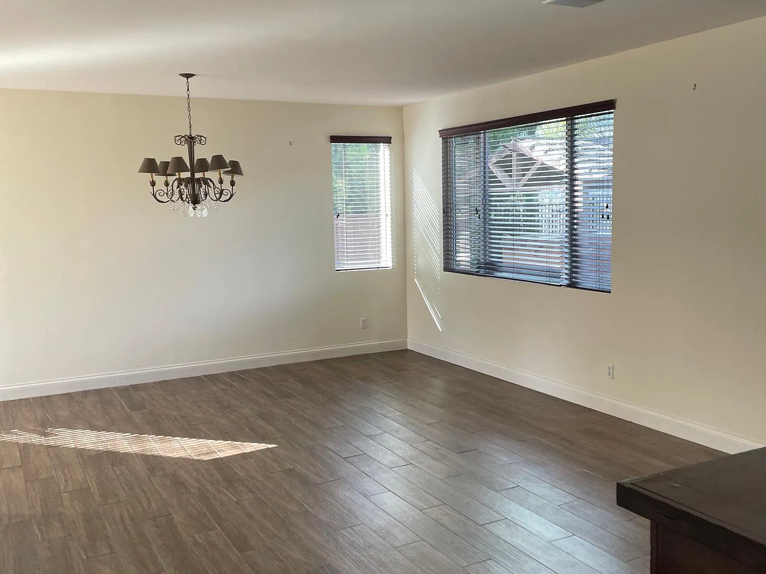 3 bed, 2559 sqft, $3,950 — Photo 3