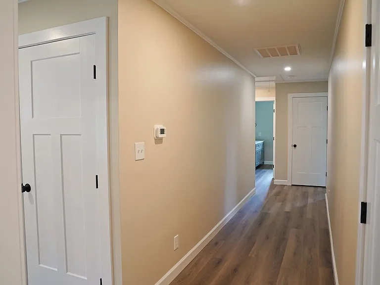 612 Southgate Rd — Photo 12