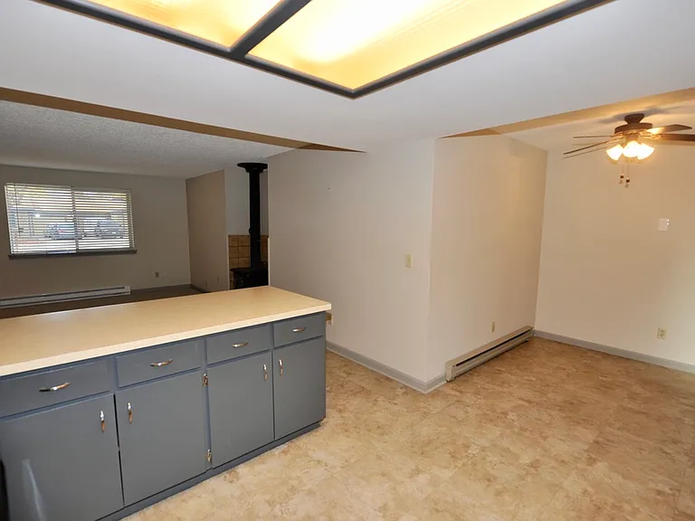 9972 N Hillview Dr — Photo 22