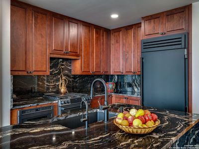 610 E MARKET ST #2706, San Antonio, TX, 78205