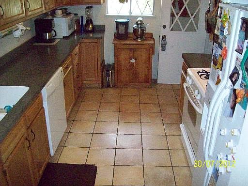 3rd image of 13615 Lavergne Ave #103