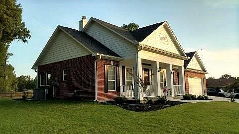 3rd image of 1445 Pleasant Valley Dr