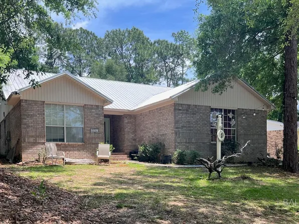 2757 Manuel Dr, Lillian, AL 36549