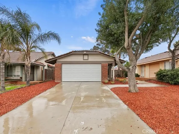 105 Orangetree Dr, Perris, CA 92571