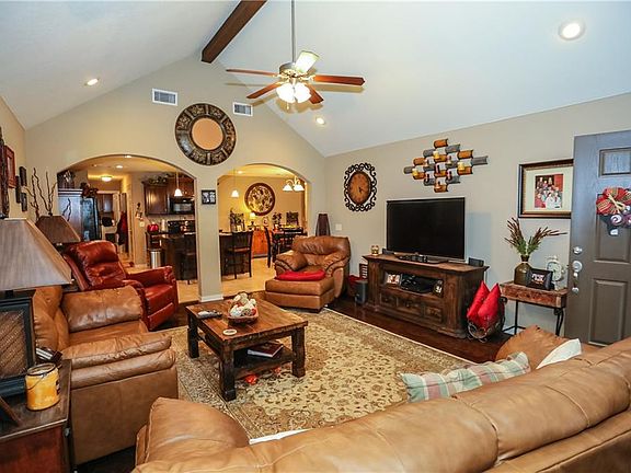 4th image of 3108 SW Hillstone Ave