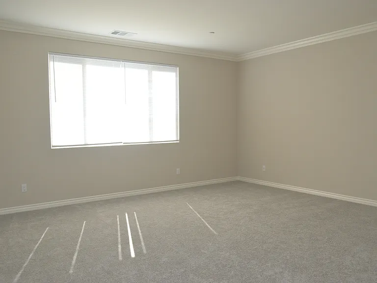 33845 Flood St — Photo 6
