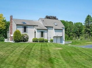 81 Concord Rd, Chelmsford, MA 01824