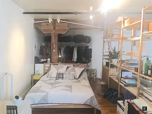 Rented by R New York | media 68