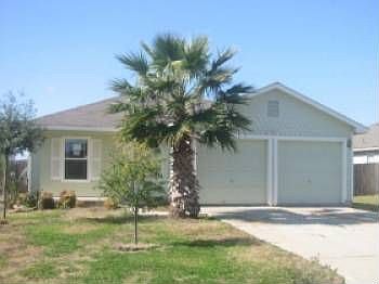 1st image of 121 Quail Hollow Dr