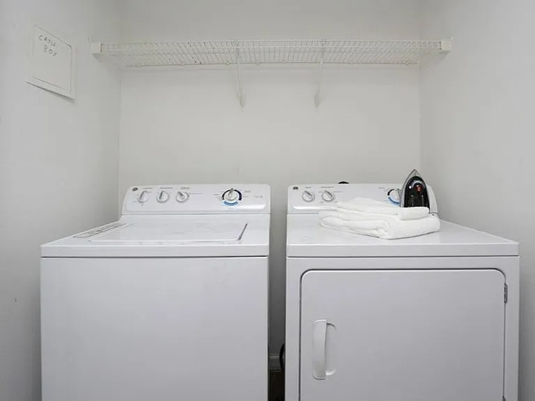 3 Bedroom 2 Bath Full Size Washer & Dryer