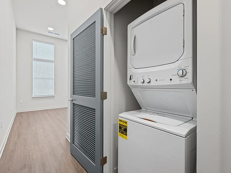 220 S Claybrook St — Photo 21