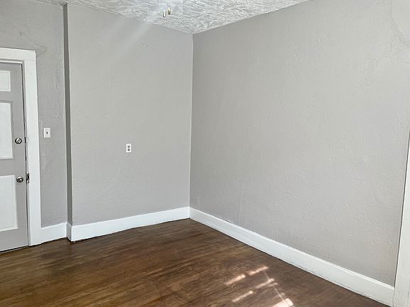 Entry/Living Room/Dining Room