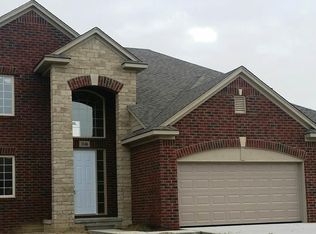 3131 Ramzi Ln, Auburn Hills, MI 48326