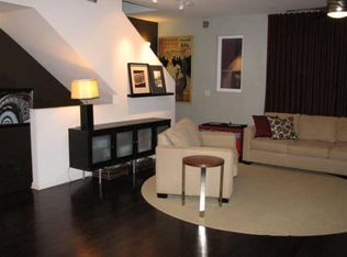 3214 N Kilbourn Ave Unit 14, Chicago, IL 60641