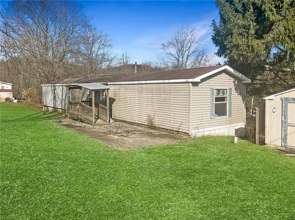 270 Polo Dr, Shelocta, PA 15774