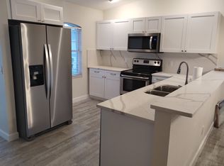 2034 NE 6th St, Cape Coral, FL 33909