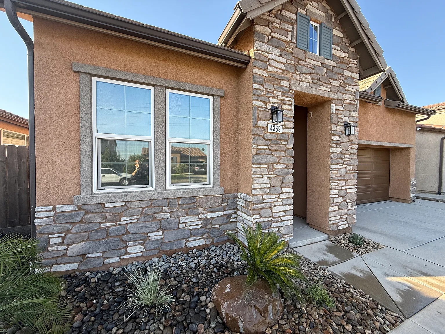 4369 Strathmore Pl photo 1