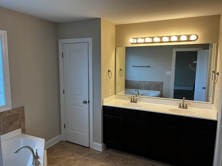 2724 Barbera Dr — Photo 7