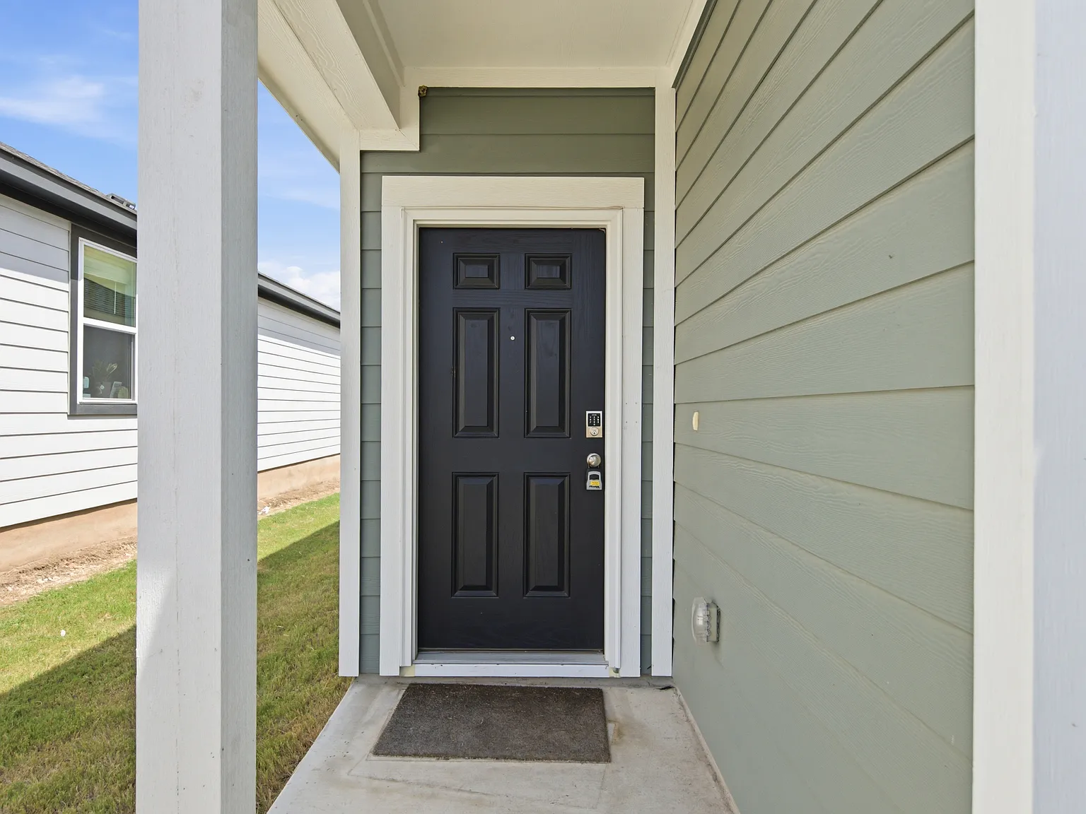 3 bed, 1375 sqft, $1,795 — Photo 3