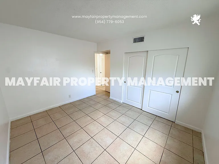 401 NW 43rd St #2 — Photo 12