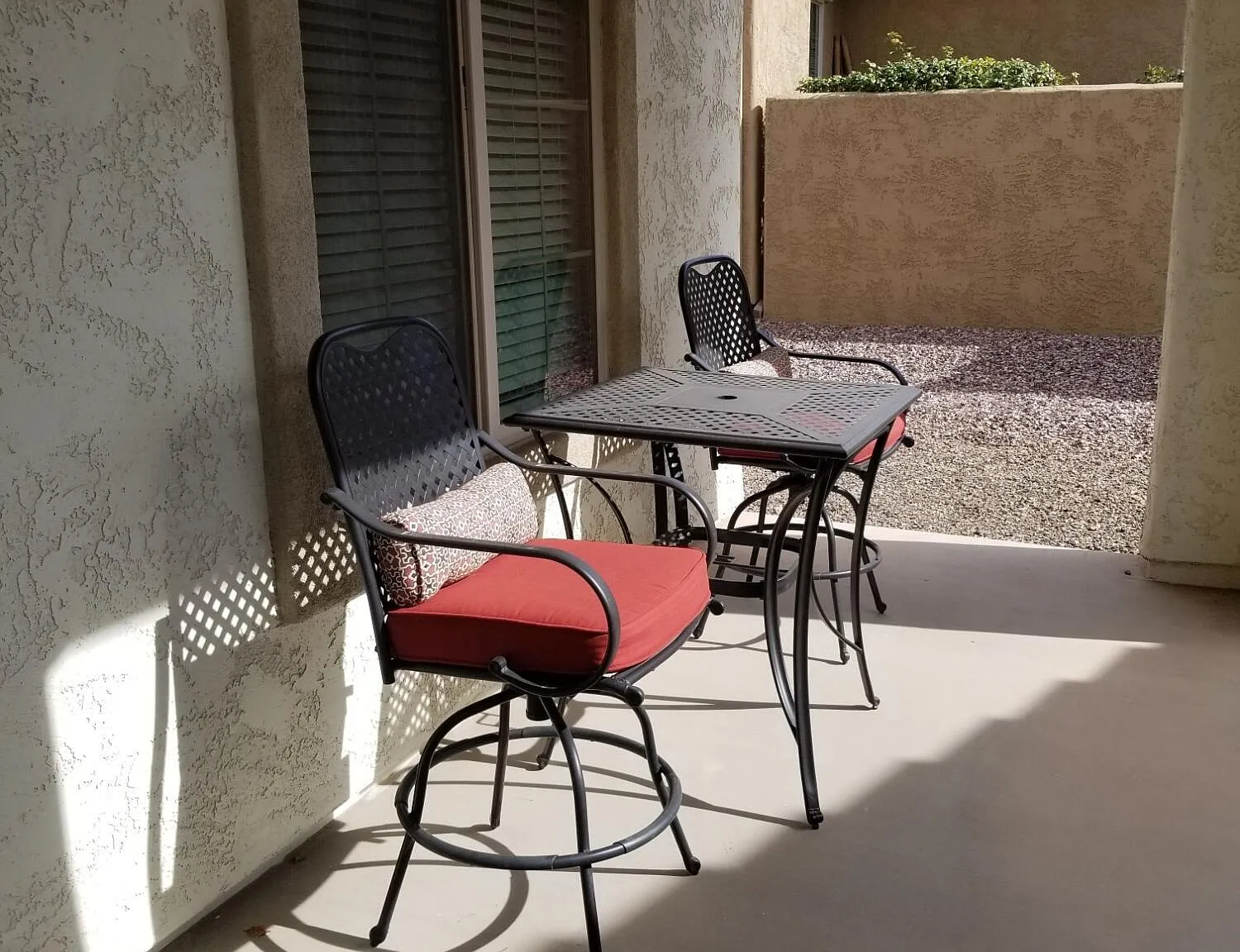 2 bed, 2.0 bath, 2092 sqft, $2,500 — Photo 3