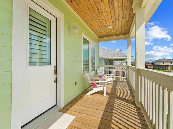 4035 Obra Dr, Galveston, TX 77554