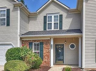 8868 Treyburn Dr, Charlotte, NC 28216