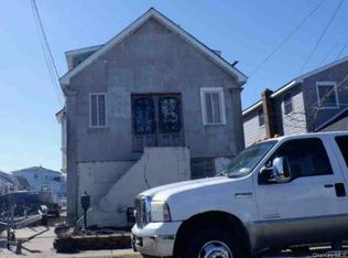 717 S 9th Street, Lindenhurst, NY
