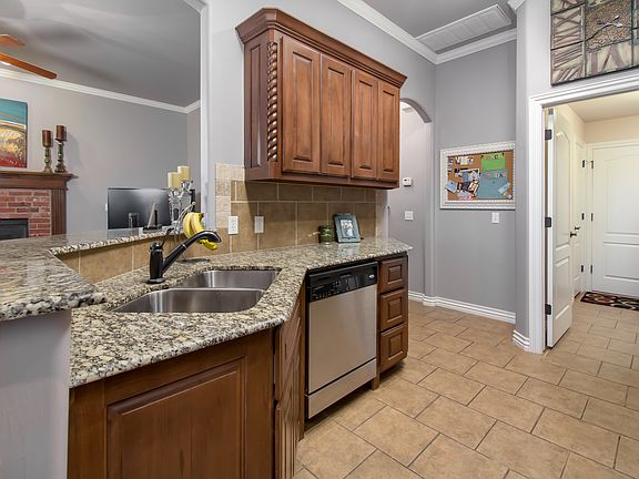 4th image of 2805 NW 171st St