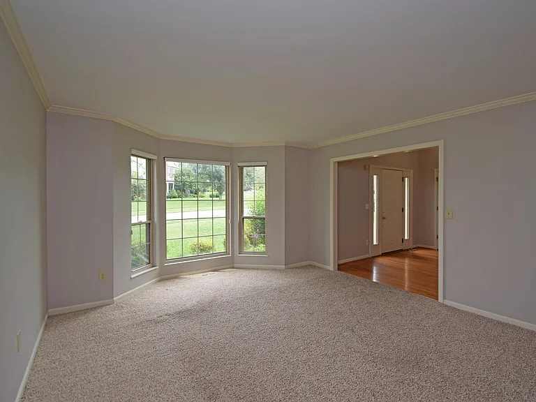 6490 Glenarbor Dr — Photo 4