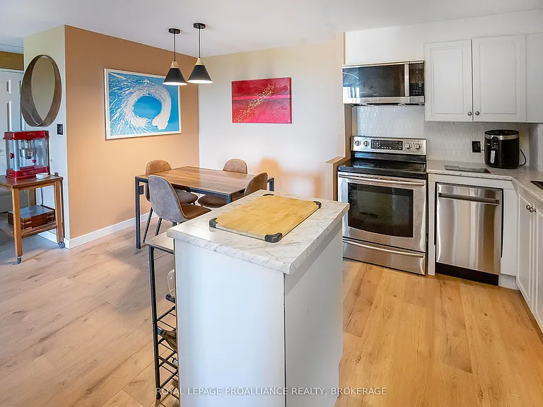 120 Barrett Ct #411 — Photo 8