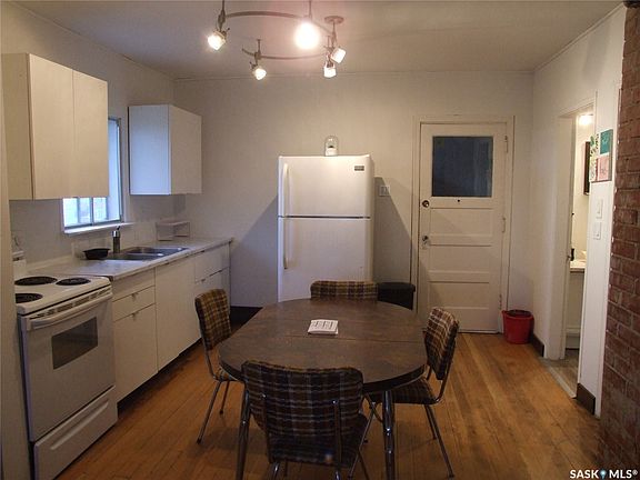 2nd image of 112 Cardinal Street