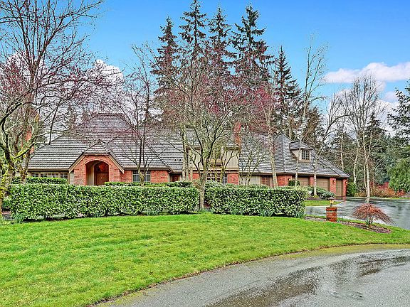 3rd image of 21715 NE 105th Pl