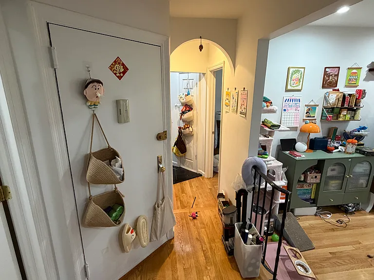 241 E 77th St #3R — Photo 4