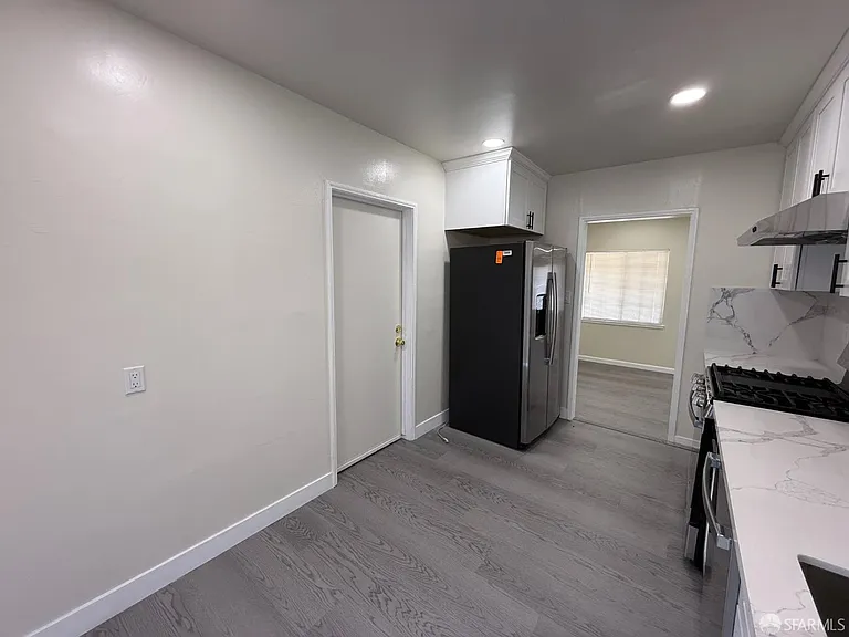 25696 Lander Ave — Photo 5