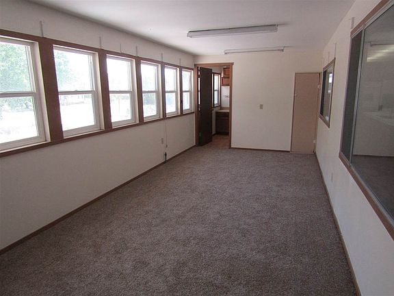 2nd image of 632 Mason Ave