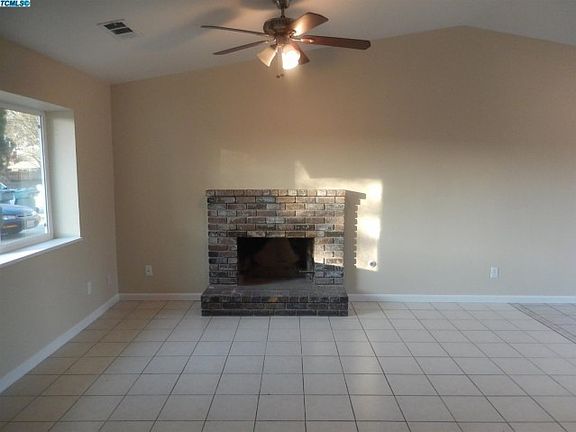 5th image of 2428 N Oak Park St