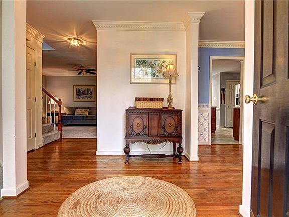 2nd image of 10267 Aynhoe Ct