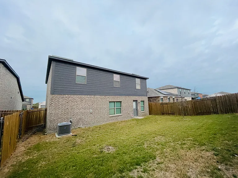 620 Fountain Dr — Photo 13
