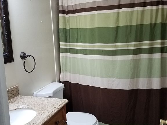 5th image of 96 Brown St