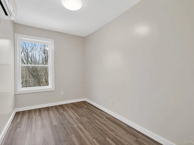 303 Main St #2R — Photo 9
