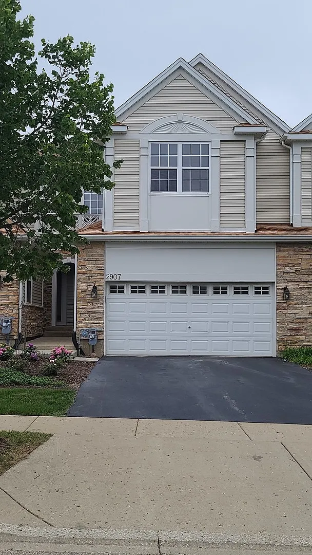 3 bed, 3.5 bath, 1766 sqft, $2,675 — Photo 1