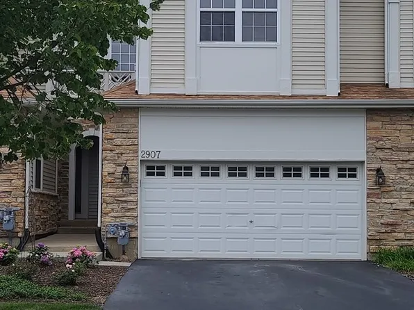 2907 Talaga Dr, Algonquin, IL 60102