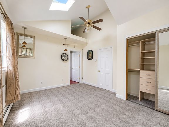 5th image of 18 McLaughlin Dr