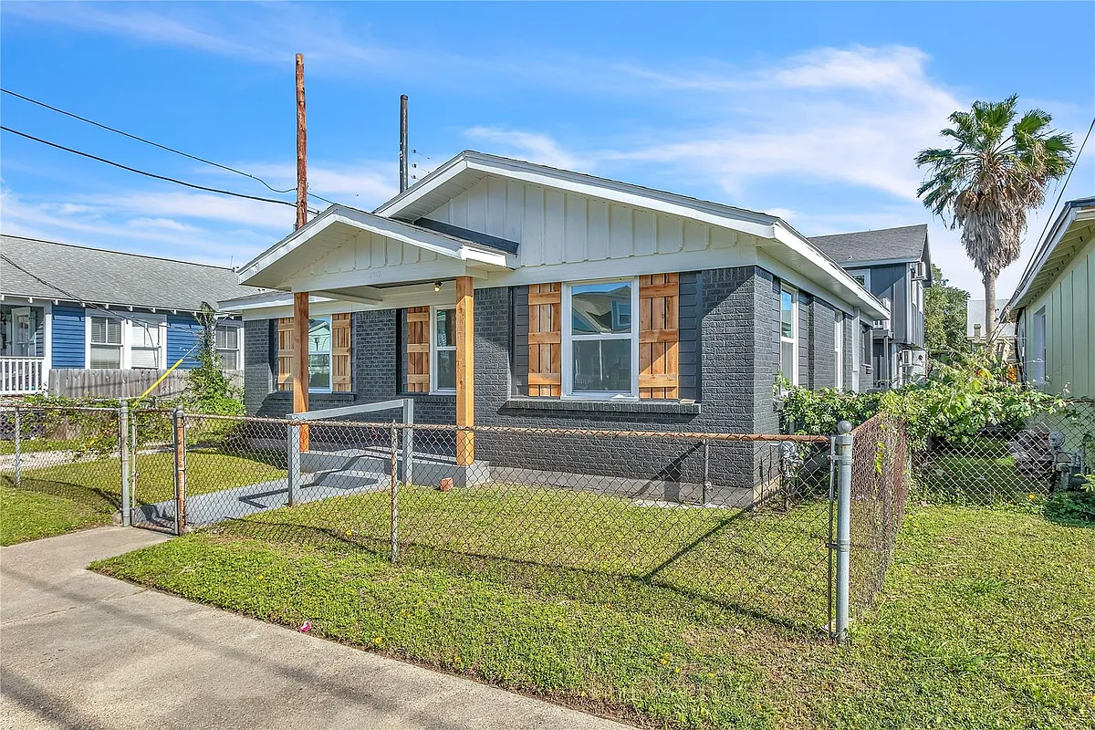 Building Photo - 2919 Avenue K #1