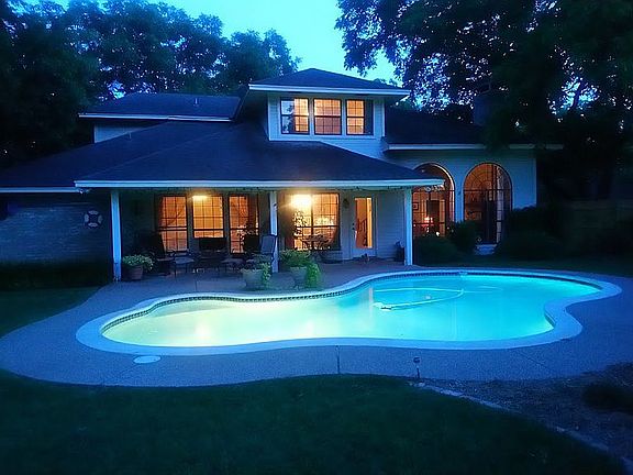 4th image of 8403 Westover Cir