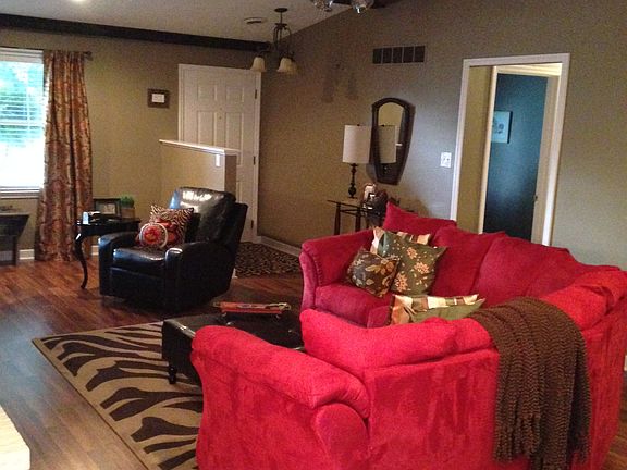 4th image of 317 Courchelle Dr