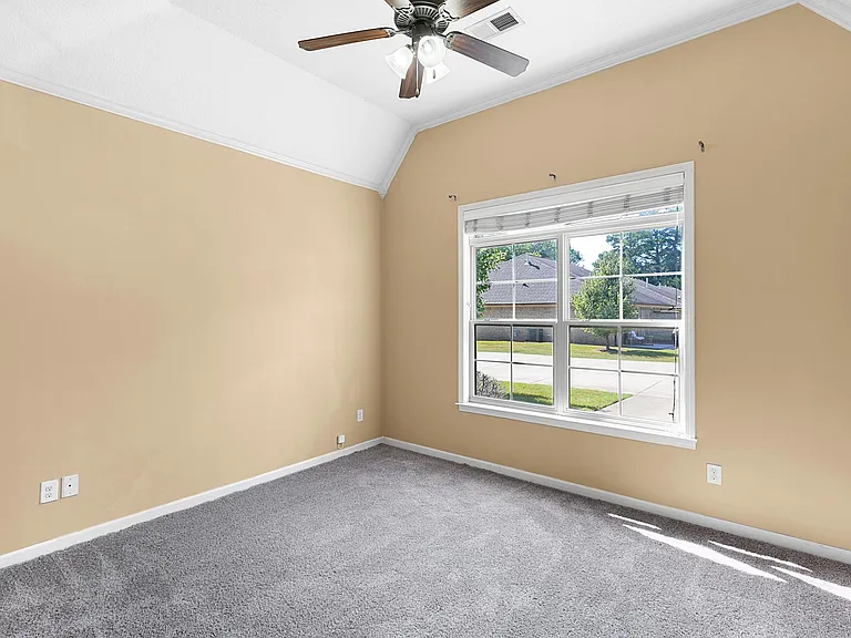 9 Moss Woods Cv — Photo 16